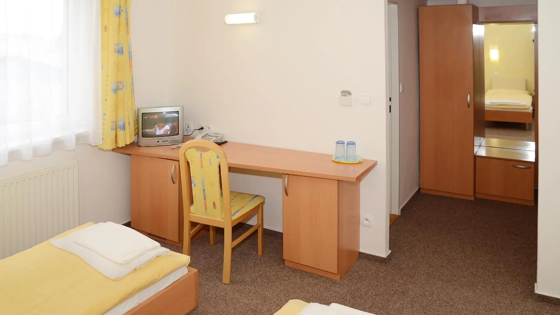 Hotel Imos Prague