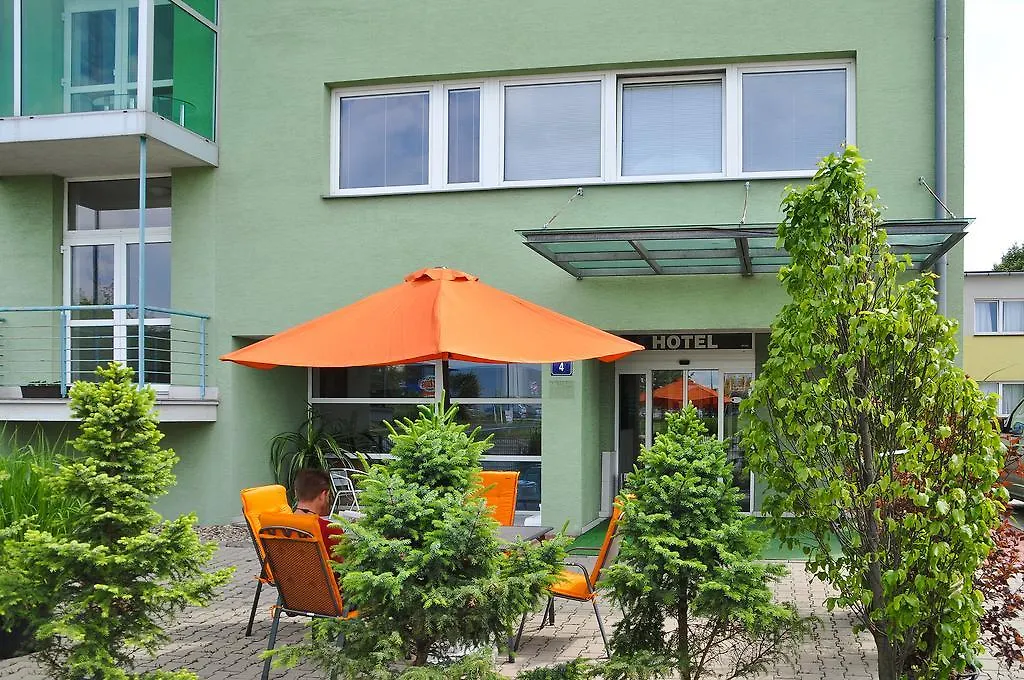 Hotel Imos Prague 3*,